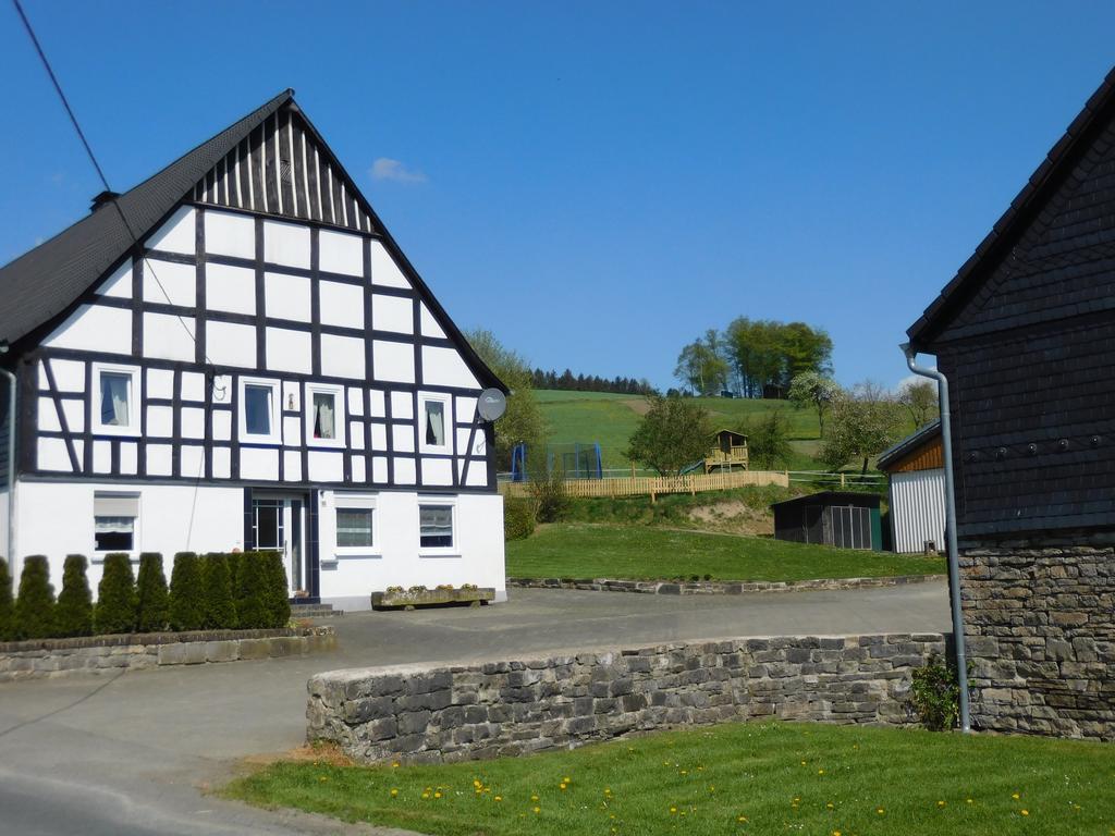 Ferienbauernhof Familie Stratmann Apartment เอสลัวห์ ภายนอก รูปภาพ